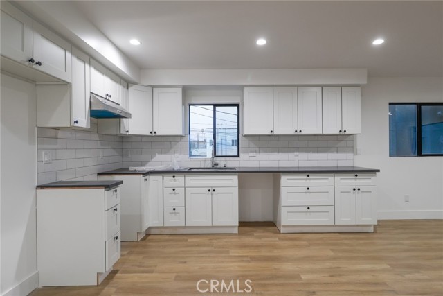 Detail Gallery Image 18 of 36 For 4649 Pickford, Los Angeles,  CA 90019 - 4 Beds | 4 Baths