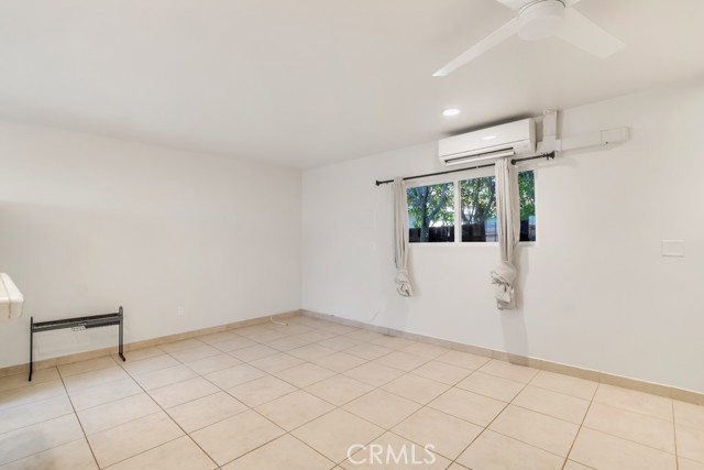 23101 Lanark Street, 2 photo 7