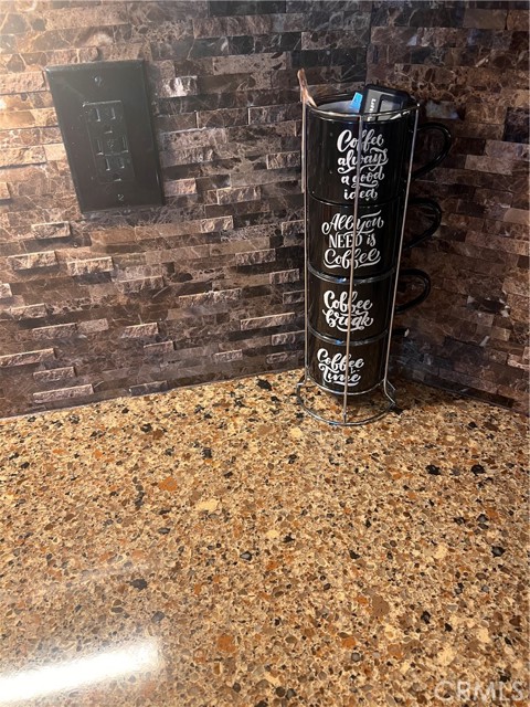 kitchen counter/back splash