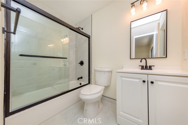 Detail Gallery Image 10 of 13 For 15035 Nordhoff St #115,  North Hills,  CA 91343 - 2 Beds | 3 Baths