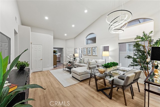 Image 1 of 38 For 911 Firefly  