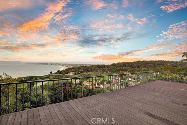 585 Via del Monte, Palos Verdes Estates, California 90274, 3 Bedrooms Bedrooms, ,2 BathroomsBathrooms,Residential,Sold,Via del Monte,PV22020081