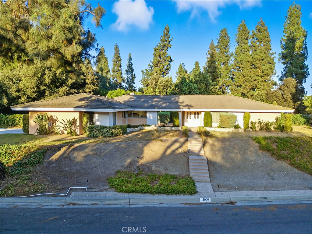 2000 Redondo Place
