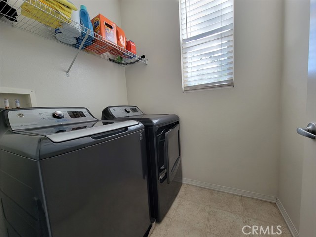 Detail Gallery Image 16 of 32 For 13130 Park Pl #101,  Hawthorne,  CA 90250 - 3 Beds | 3 Baths