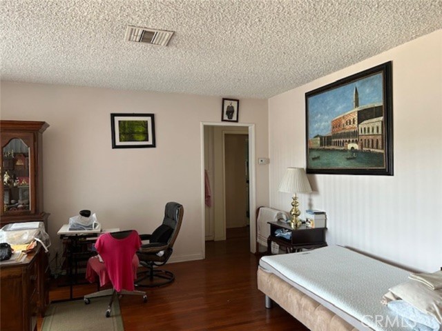 Detail Gallery Image 19 of 28 For 14125 Burton, Panorama City,  CA 91402 - 3 Beds | 2 Baths