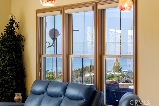 Detail Gallery Image 21 of 70 For 123 El Levante, San Clemente,  CA 92672 - 4 Beds | 3/1 Baths