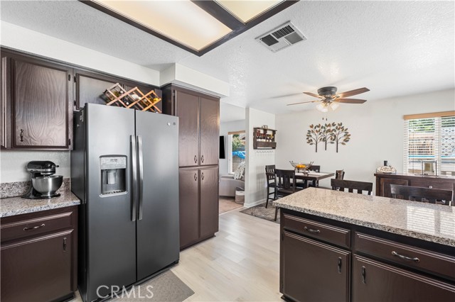 Detail Gallery Image 14 of 42 For 8413 Ironwood Ave, California City,  CA 93505 - 3 Beds | 2 Baths