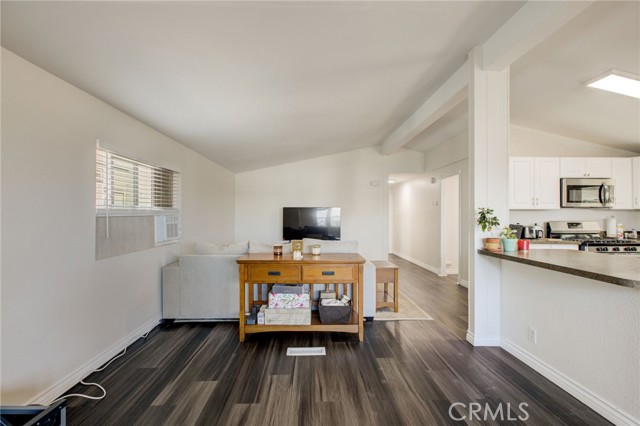 Detail Gallery Image 8 of 38 For 21851 Newland St #197,  Huntington Beach,  CA 92646 - 2 Beds | 2 Baths
