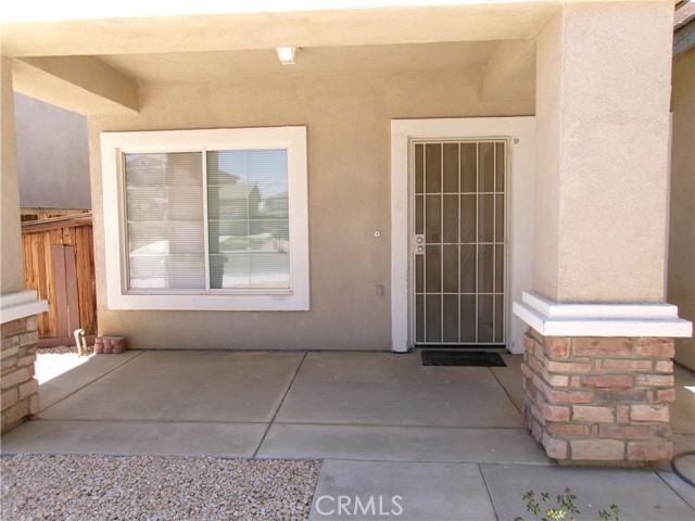 Detail Gallery Image 3 of 72 For 13380 Vista Verde St, Victorville,  CA 92392 - 4 Beds | 2 Baths
