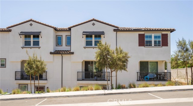 Detail Gallery Image 2 of 54 For 486 Carina Glen, Escondido,  CA 92025 - 4 Beds | 3/1 Baths