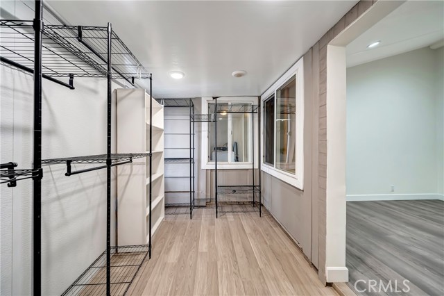 Detail Gallery Image 35 of 43 For 19706 Victory Bld, Woodland Hills,  CA 91367 - 4 Beds | 2 Baths