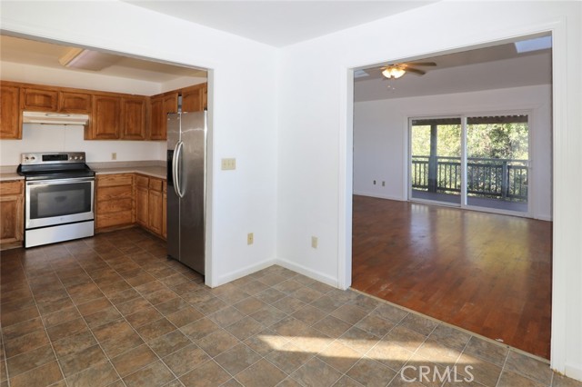 Detail Gallery Image 7 of 28 For 9620 Tenaya, Kelseyville,  CA 95451 - 4 Beds | 3 Baths