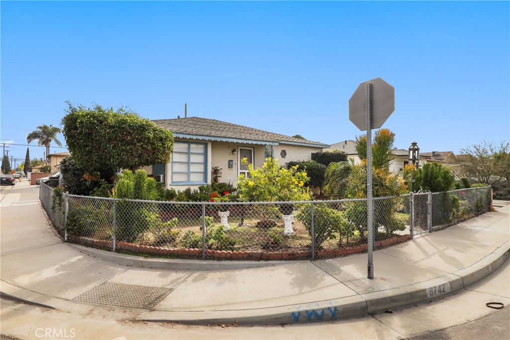 MLS #OC25244642 image #12