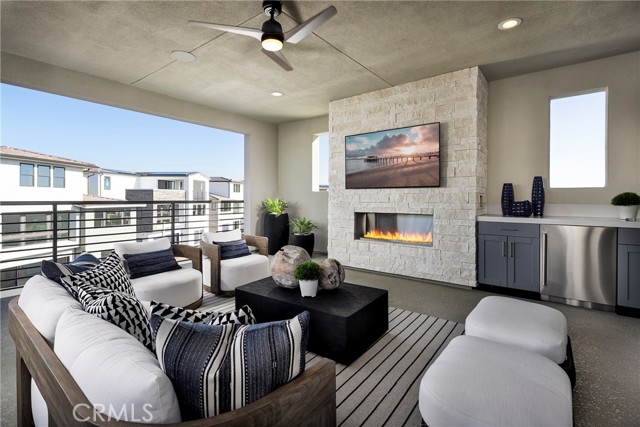 Detail Gallery Image 11 of 15 For 113 Apron, Irvine,  CA 92618 - 5 Beds | 5 Baths