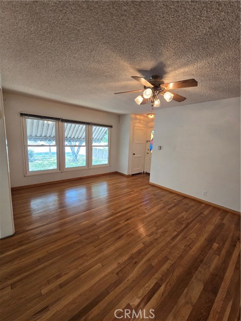 4178 Obispo Avenue, Lakewood CA: https://media.crmls.org/medias/e0510184-1307-4c43-b736-d5f34f922c2e.jpg