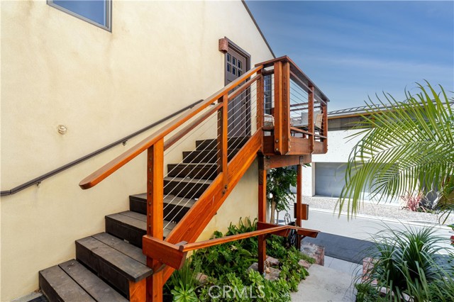 Detail Gallery Image 15 of 32 For 1812 Ocean Dr, Manhattan Beach,  CA 90266 - 2 Beds | 1 Baths