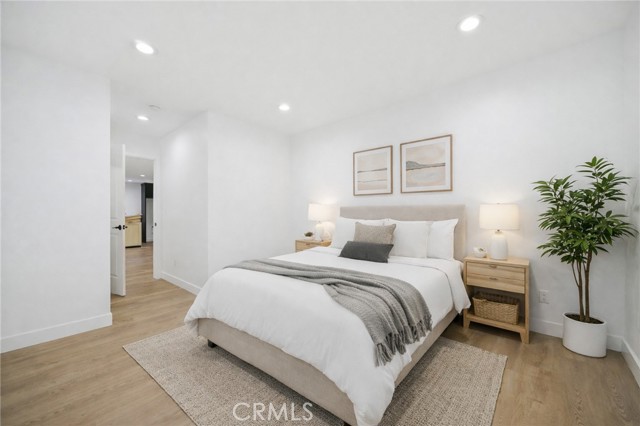 Detail Gallery Image 16 of 16 For 1106 W 74th St, Los Angeles,  CA 90044 - 7 Beds | 5 Baths