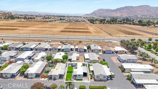 26871 Alessandro, Moreno Valley CA: https://media.crmls.org/medias/e0512518-f5e5-47cf-8dc4-6e3833364e6d.jpg