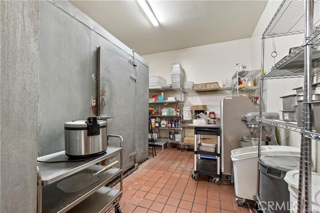 13015 Philadelphia Street, Whittier CA: https://media.crmls.org/medias/e0512b69-4fe7-4a7b-8048-ecb84a94b47f.jpg