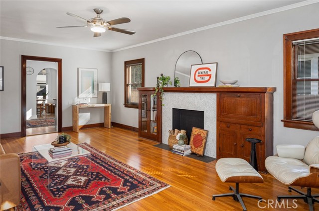 Detail Gallery Image 6 of 41 For 532 Roswell Ave, Long Beach,  CA 90814 - 2 Beds | 1 Baths