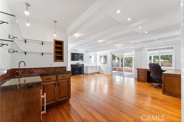 12172 Woodlawn Avenue, North Tustin CA: https://media.crmls.org/medias/e0526ad8-4ea4-4ecc-99b2-ba7a6a24c5fb.jpg