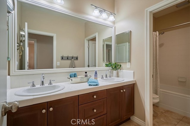 Detail Gallery Image 33 of 54 For 14508 Meadowbrook Ln, Corona,  CA 92880 - 4 Beds | 2/1 Baths