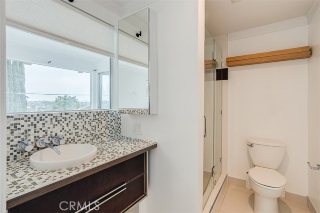 11354 Sunshine Terrace, Studio City CA: https://media.crmls.org/medias/e052cc80-ccfe-4a4c-9d5f-b40180192cda.jpg