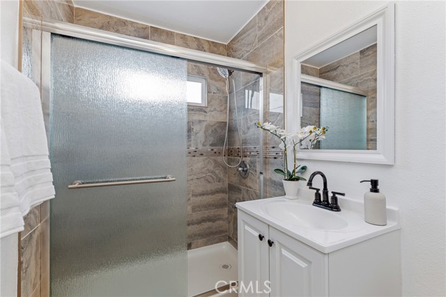1048 S Record Avenue, East Los Angeles CA: https://media.crmls.org/medias/e052d5c1-33a2-49d2-b817-68ab87e77e60.jpg