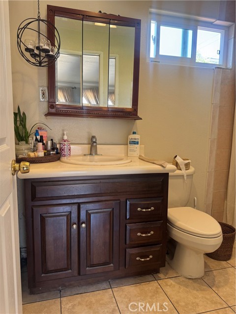 Detail Gallery Image 9 of 21 For 10537 Richlee Ave, South Gate,  CA 90280 - 3 Beds | 2 Baths