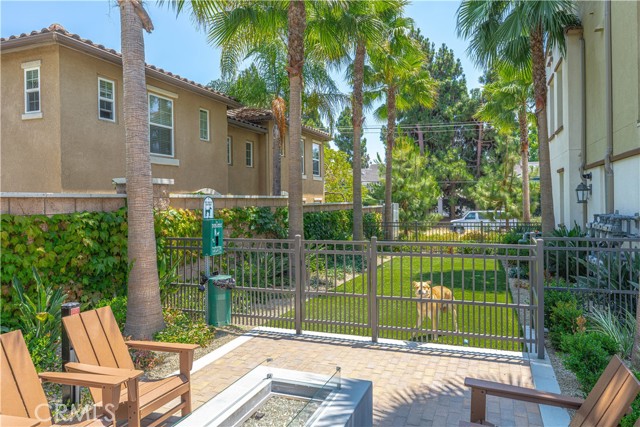 19209 Tideline Court, Huntington Beach CA: https://media.crmls.org/medias/e0534a1f-1082-45db-aad0-5b7457b0d3ac.jpg