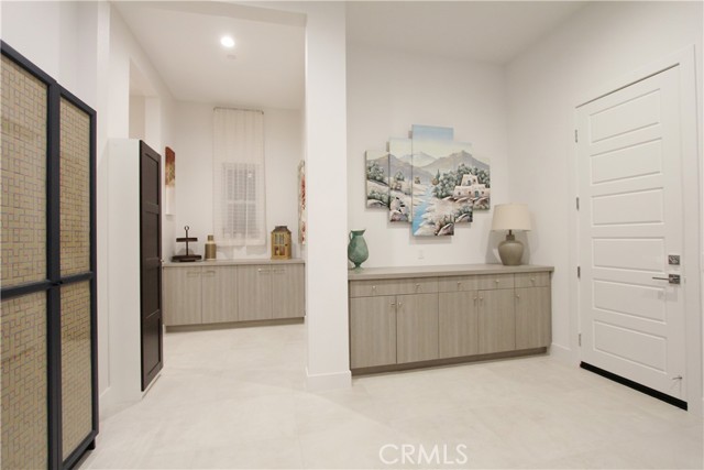 20042 W Mersey Lane, Porter Ranch CA: https://media.crmls.org/medias/e053a83b-f56c-4f98-a9af-46758c8ec58e.jpg