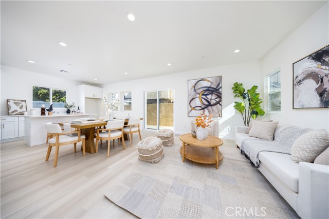737 Lewis Street, Pomona CA: https://media.crmls.org/medias/e053f338-cd8f-4dae-9c01-40e97fdb9ad0.jpg