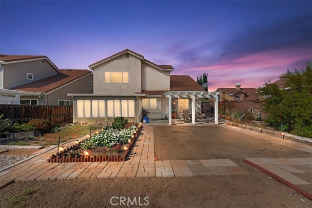 429 Colfax Circle, Corona CA: https://media.crmls.org/medias/e0547ff0-7f5a-4331-972a-689809761248.jpg