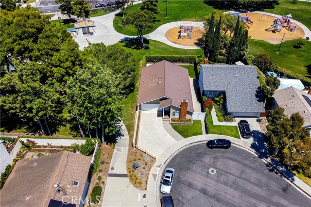 3701 S Ross Street, Santa Ana CA: https://media.crmls.org/medias/e054a402-15a5-409f-9ded-1da23a279975.jpg