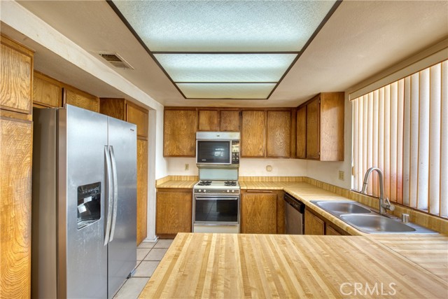 Detail Gallery Image 14 of 33 For 267 Linwood Ave #E,  Monrovia,  CA 91016 - 2 Beds | 2/1 Baths