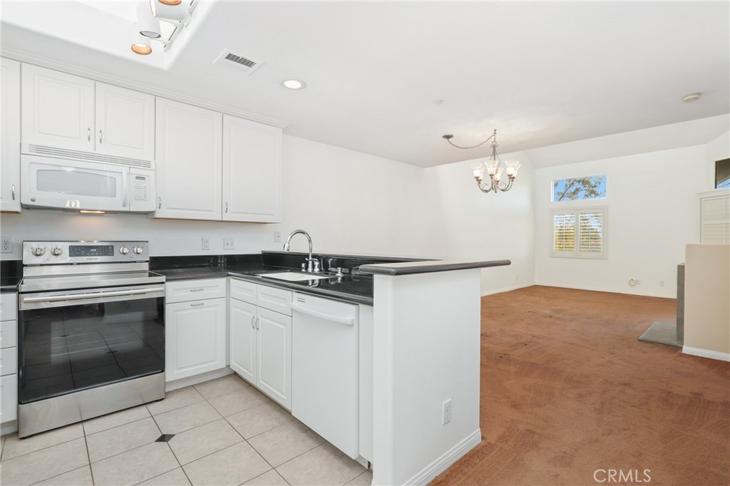 E0552077 23cd 41e9 99f6 B271850ffa6d