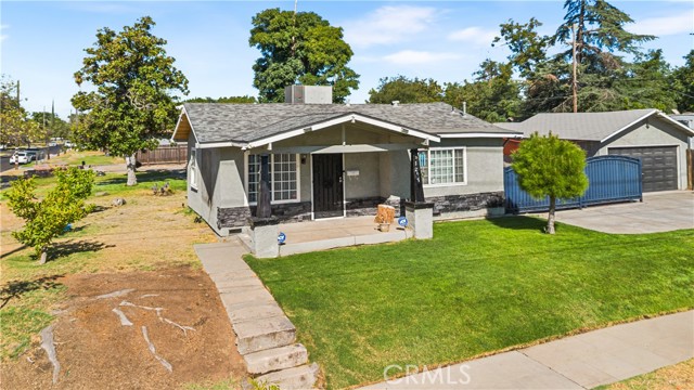 Detail Gallery Image 2 of 11 For 1247 E E Cortland Ave, Fresno,  CA 93704 - 2 Beds | 1 Baths