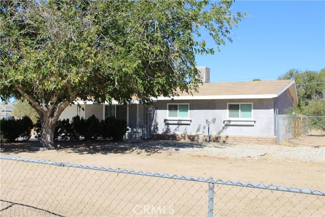 Detail Gallery Image 5 of 37 For 22788 Eyota Rd, Apple Valley,  CA 92308 - 3 Beds | 1/1 Baths