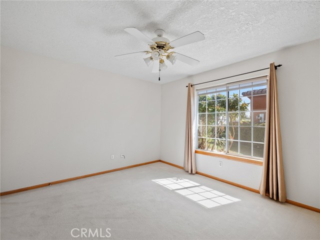 14526 Galleon Lane, Helendale CA: https://media.crmls.org/medias/e057abee-05a0-4727-8d7b-da8ce3182b57.jpg