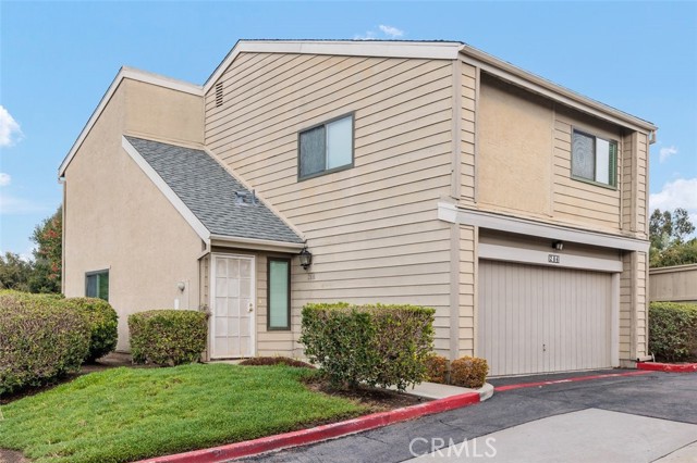Detail Gallery Image 1 of 1 For 286 Durian St, Vista,  CA 92083 - 3 Beds | 2/1 Baths