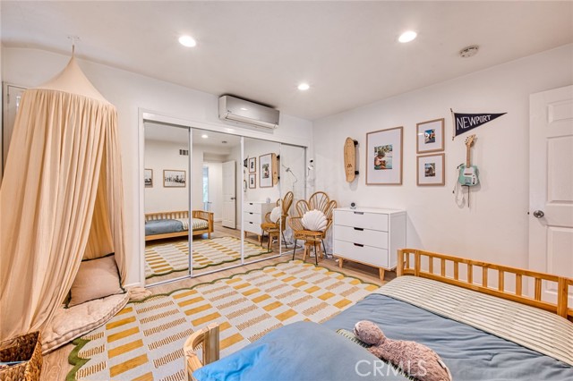 234 Prospect Street, Newport Beach CA: https://media.crmls.org/medias/e05955ca-5a46-4ceb-93b4-2917c0c33b3a.jpg