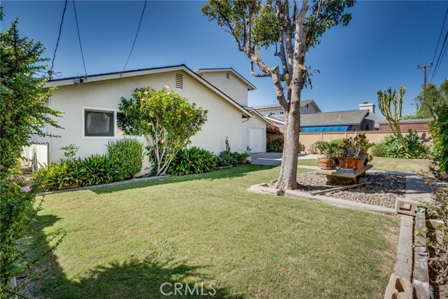 Detail Gallery Image 33 of 43 For 20642 Goshawk Ln, Huntington Beach,  CA 92646 - 5 Beds | 3 Baths