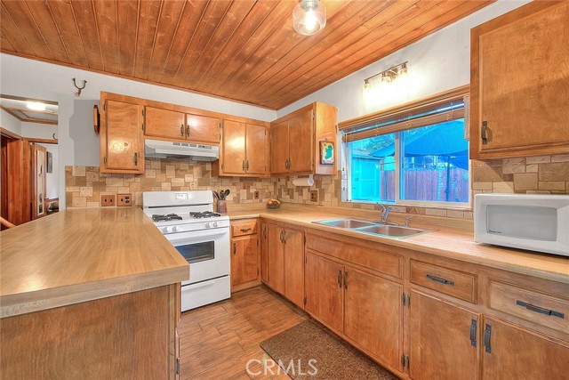 Detail Gallery Image 28 of 75 For 438 Boyd Trl, Big Bear Lake,  CA 92315 - 2 Beds | 2 Baths