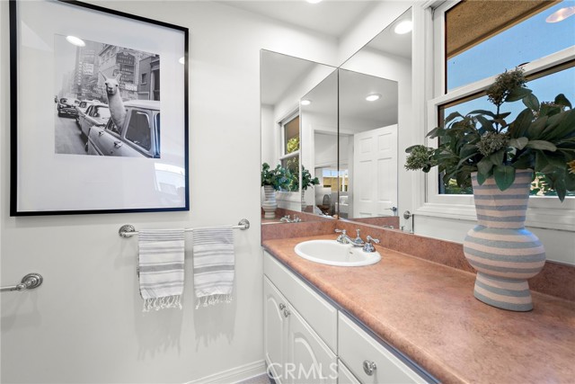 Detail Gallery Image 25 of 60 For 1401 Bounty Way, Laguna Beach,  CA 92651 - 5 Beds | 4 Baths