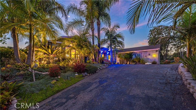 40468 Rock Mountain Drive, Fallbrook CA: https://media.crmls.org/medias/e05a45ab-a83e-4c98-bf02-67048259ab8a.jpg