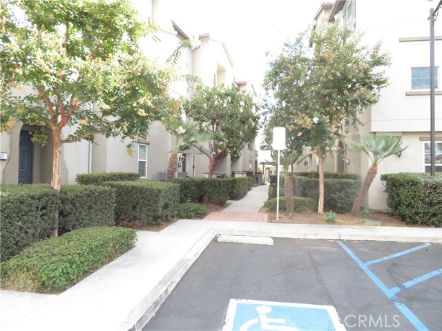 Detail Gallery Image 3 of 41 For 965 Acacia Ln, Montebello,  CA 90640 - 3 Beds | 3 Baths