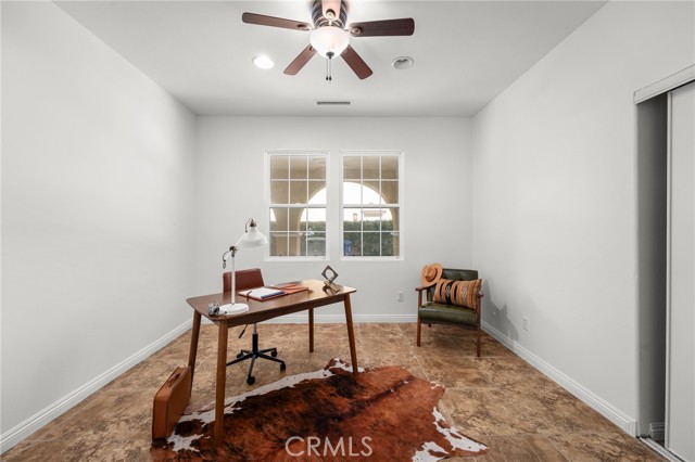 3943 E Lindenwood Drive, Ontario CA: https://media.crmls.org/medias/e05a81d5-eed2-487a-a32d-3b40d9699ea7.jpg