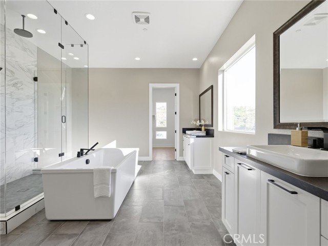 Detail Gallery Image 26 of 41 For 11913 Red Hawk Ln, Porter Ranch,  CA 91326 - 5 Beds | 5/1 Baths