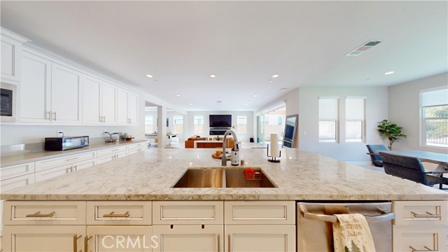 18732 Juniper Springs Dr, Canyon Country CA: https://media.crmls.org/medias/e05ac71e-81c8-4a04-8772-85952fe21862.jpg