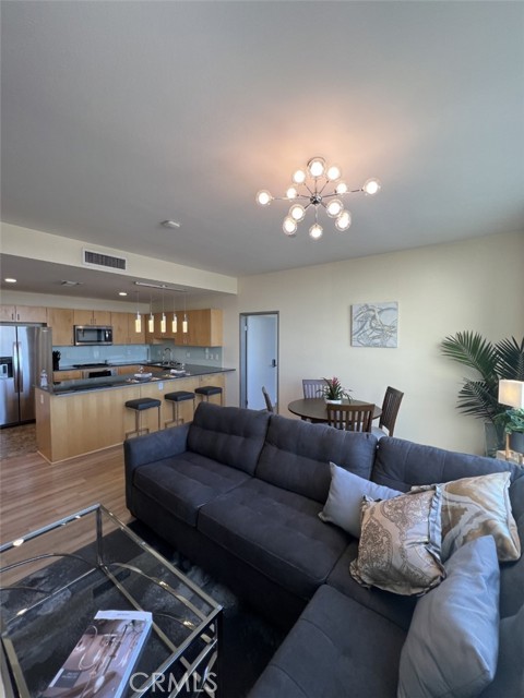 Detail Gallery Image 1 of 17 For 285 W 6th Street #503,  San Pedro,  CA 90731 - 2 Beds | 2 Baths